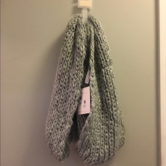 Lauren Conrad infinity scarf gray with silver - Picture 2 of 8